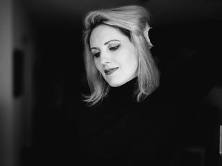 FetishhGoddess - Dominanz macht keinen Lärm. Sie wirkt.